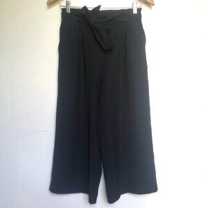 Lululemon Black Noir Crop Pants Size 6